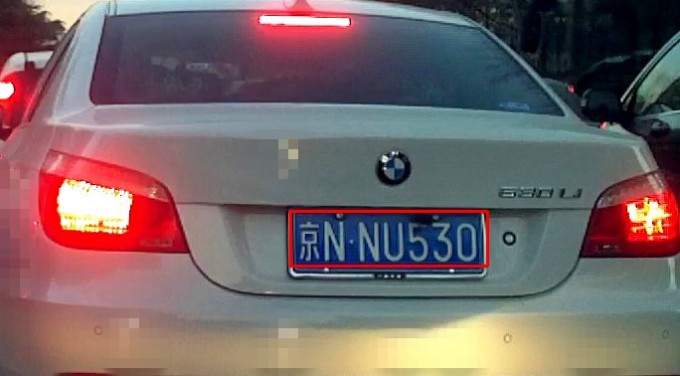 FUMhKH.jpg