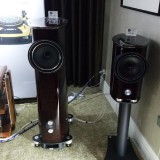 Bm8QU0