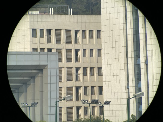 B6kANq.jpg
